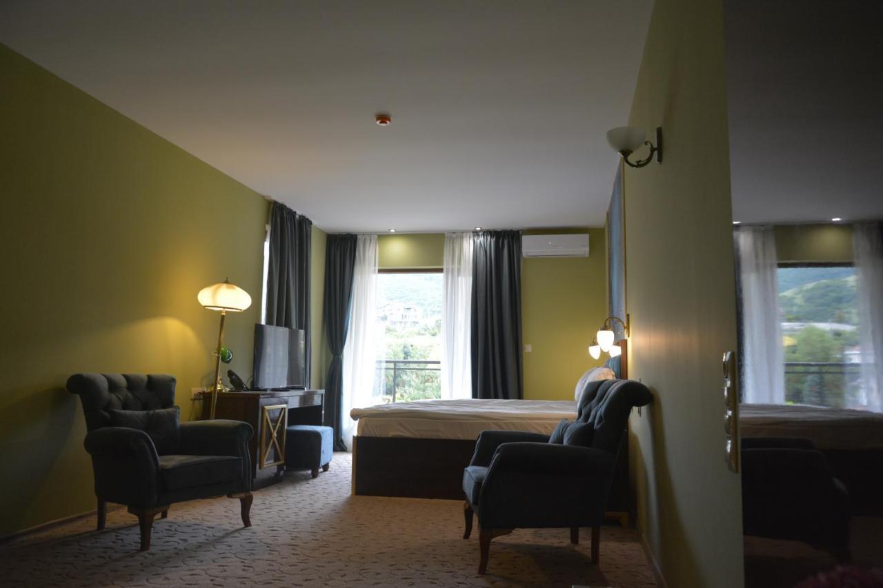 Alchemist Residence Von Goldenburg Belashtitsa Ngoại thất bức ảnh