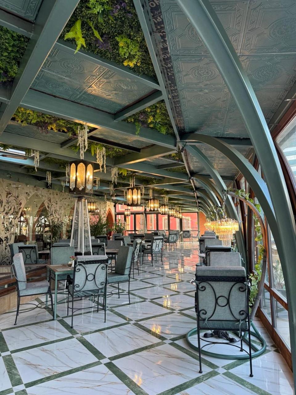 Alchemist Residence Von Goldenburg Belashtitsa Ngoại thất bức ảnh